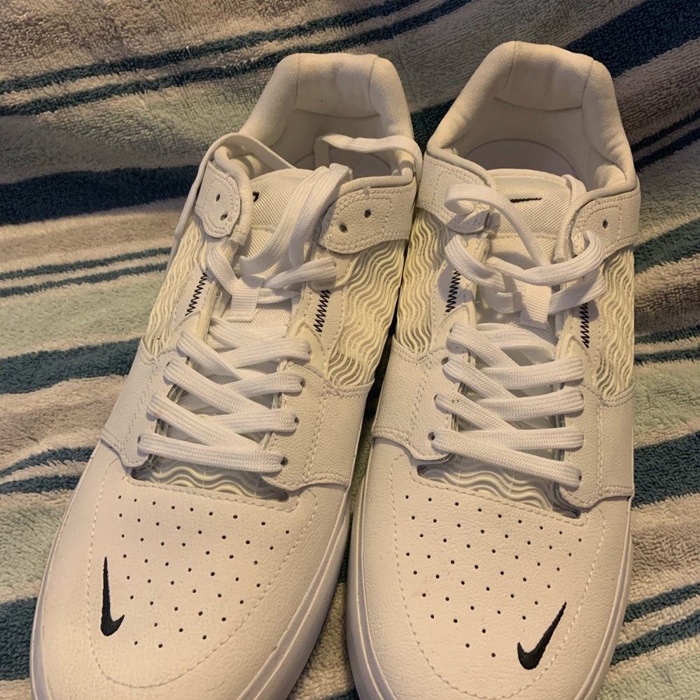 ISH White Sneakers with Perforated Toe Box and Padded Collar